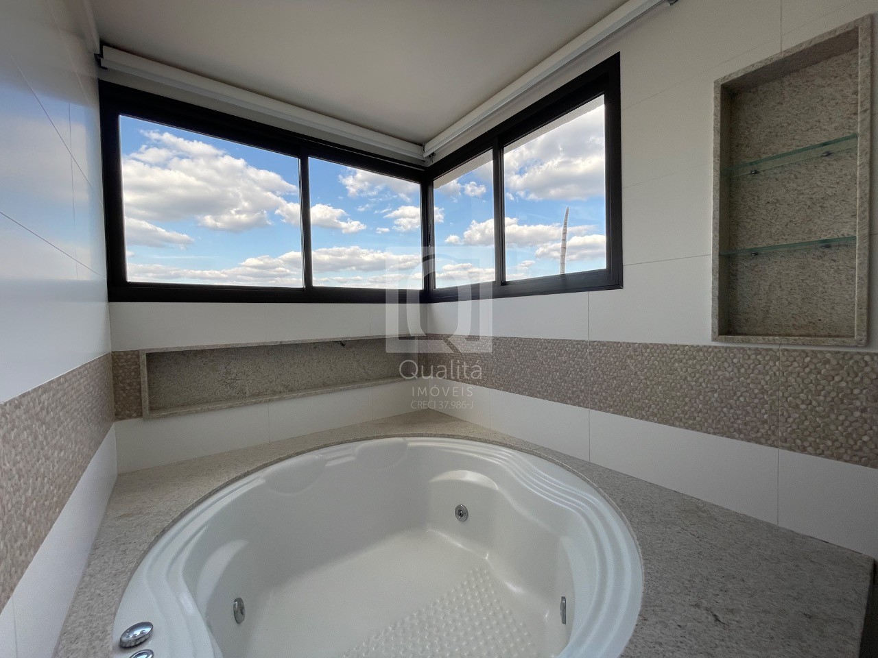 Cobertura à venda com 4 quartos, 220m² - Foto 16