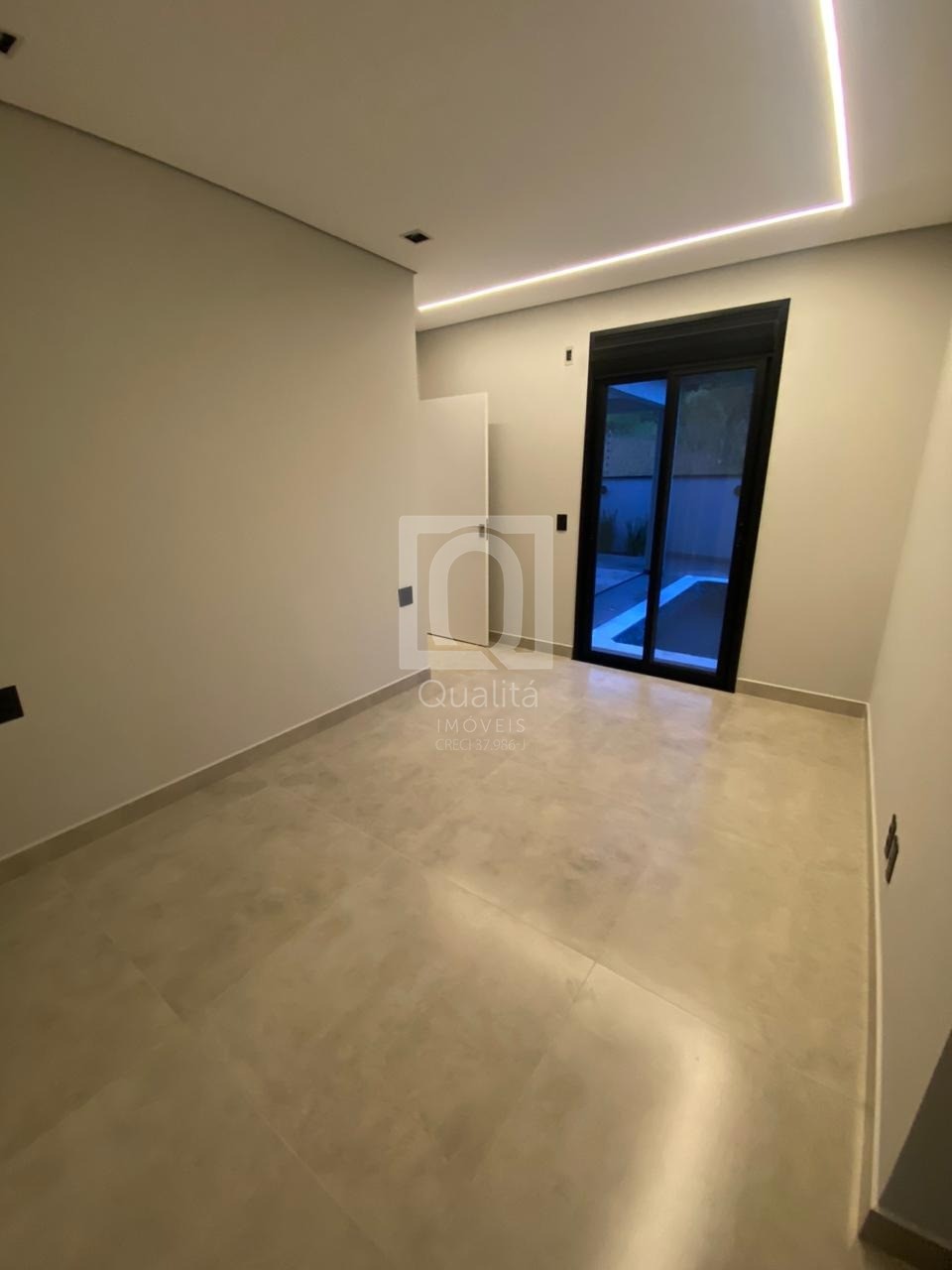 Casa de Condomínio à venda com 3 quartos, 318m² - Foto 5