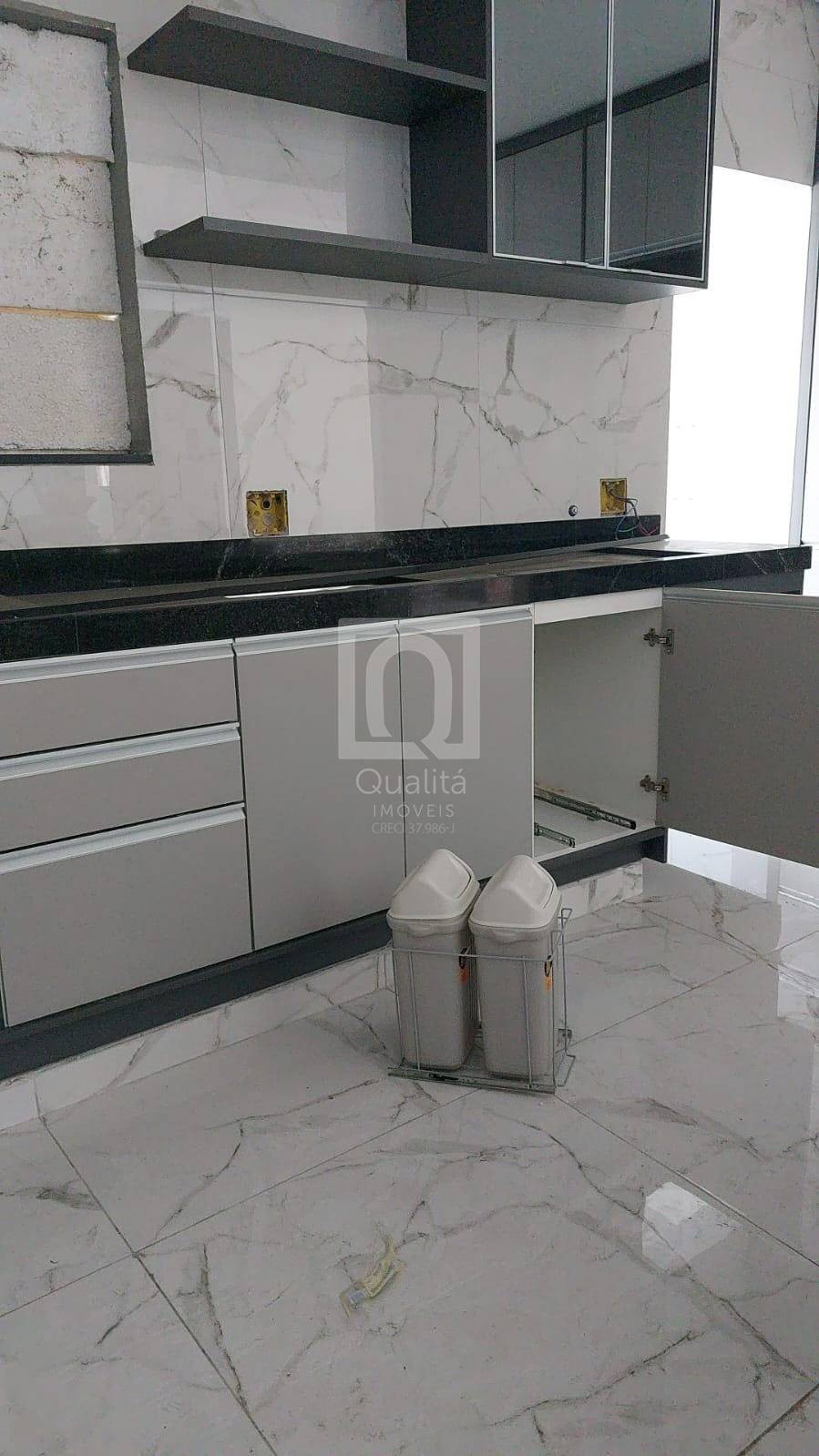 Casa de Condomínio à venda com 3 quartos, 250m² - Foto 5