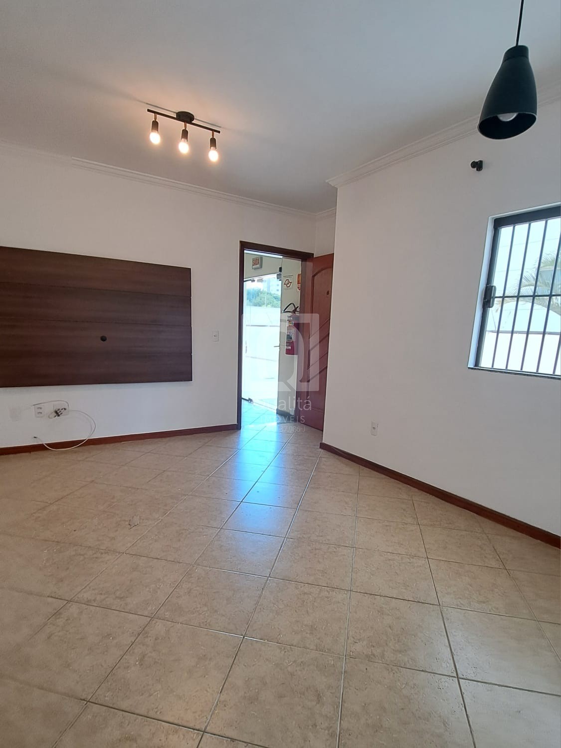 Apartamento à venda com 3 quartos, 61m² - Foto 1
