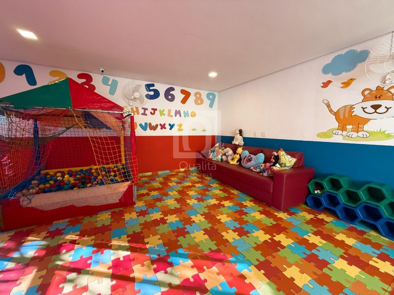 Apartamento à venda com 2 quartos, 87m² - Foto 28