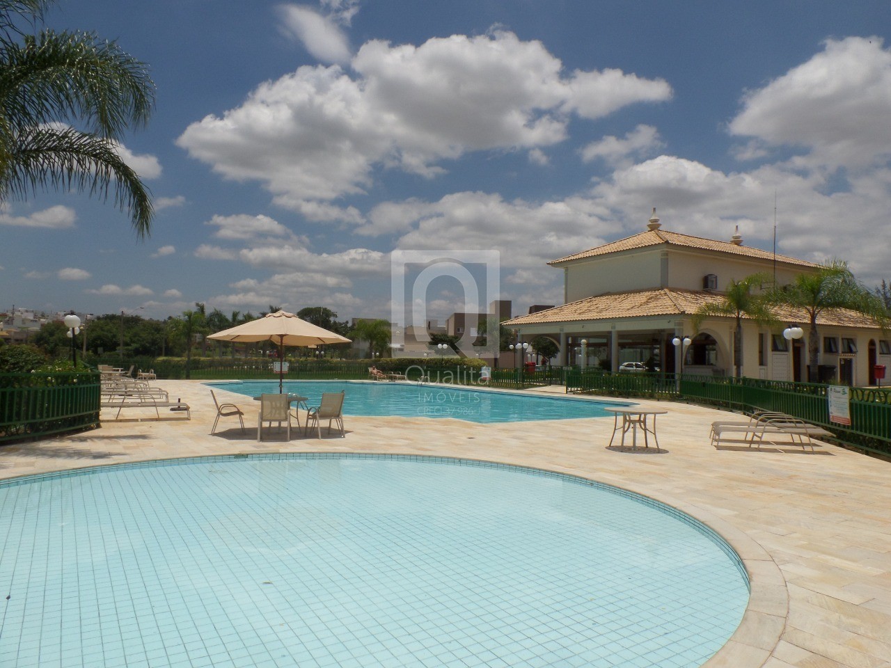 Casa de Condomínio à venda com 3 quartos, 360m² - Foto 18