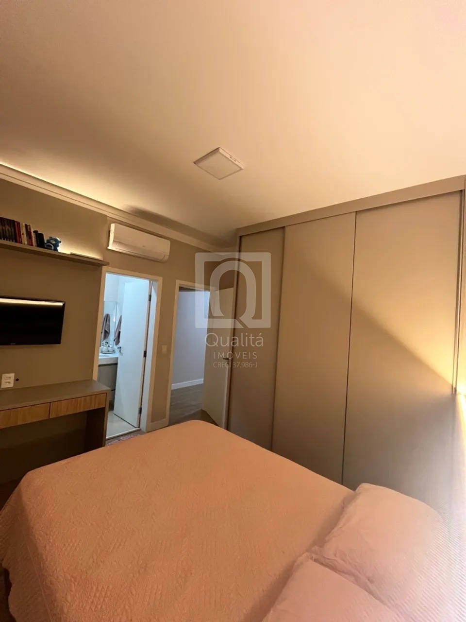 Casa de Condomínio à venda com 3 quartos, 250m² - Foto 14
