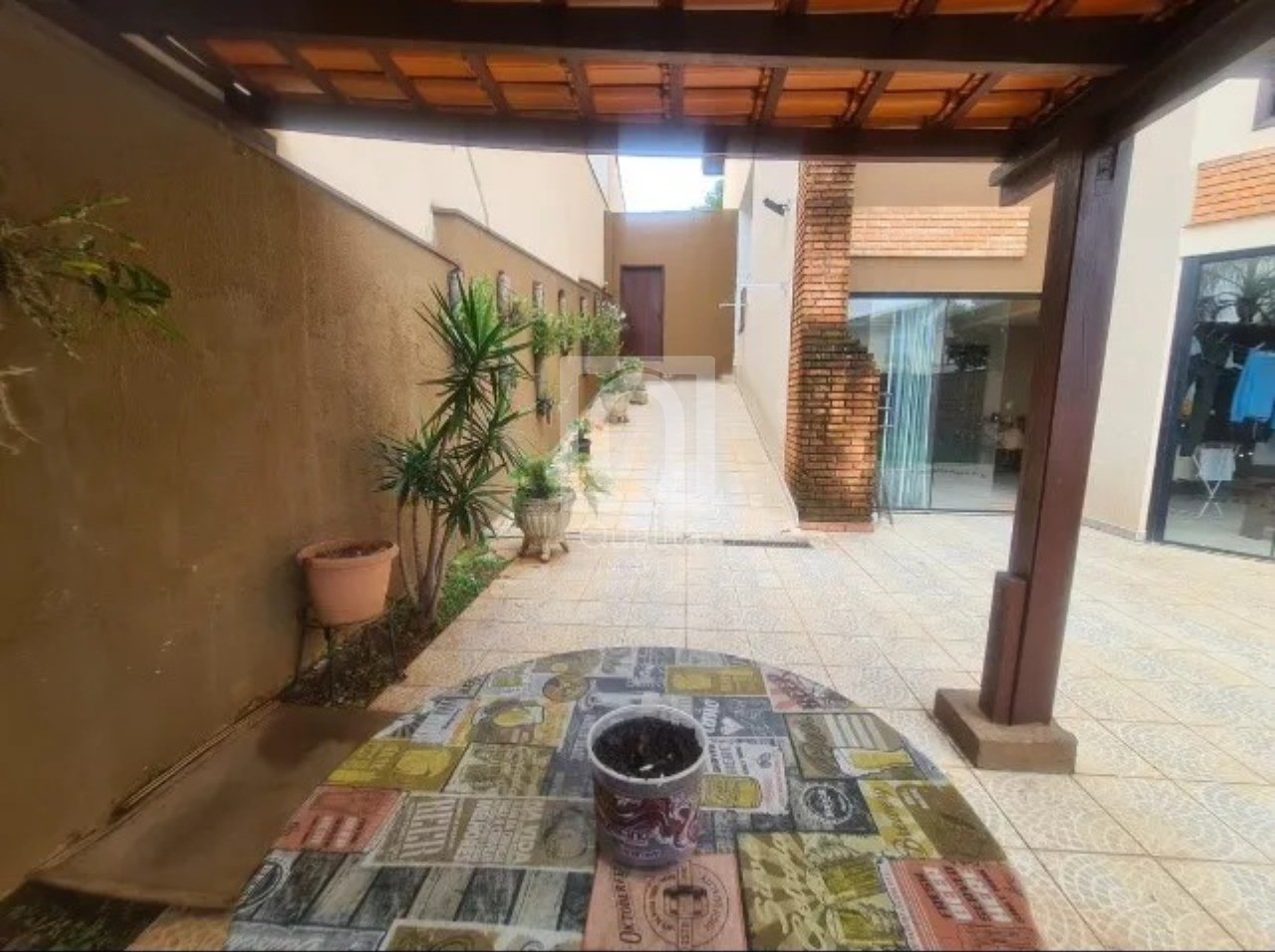Casa de Condomínio à venda com 3 quartos, 300m² - Foto 3