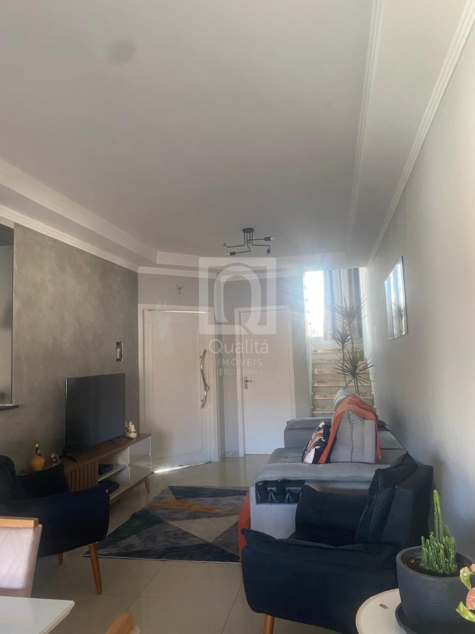 Casa de Condomínio à venda com 3 quartos, 200m² - Foto 2