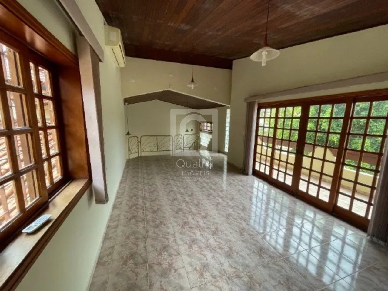 Sobrado à venda com 4 quartos, 392m² - Foto 2