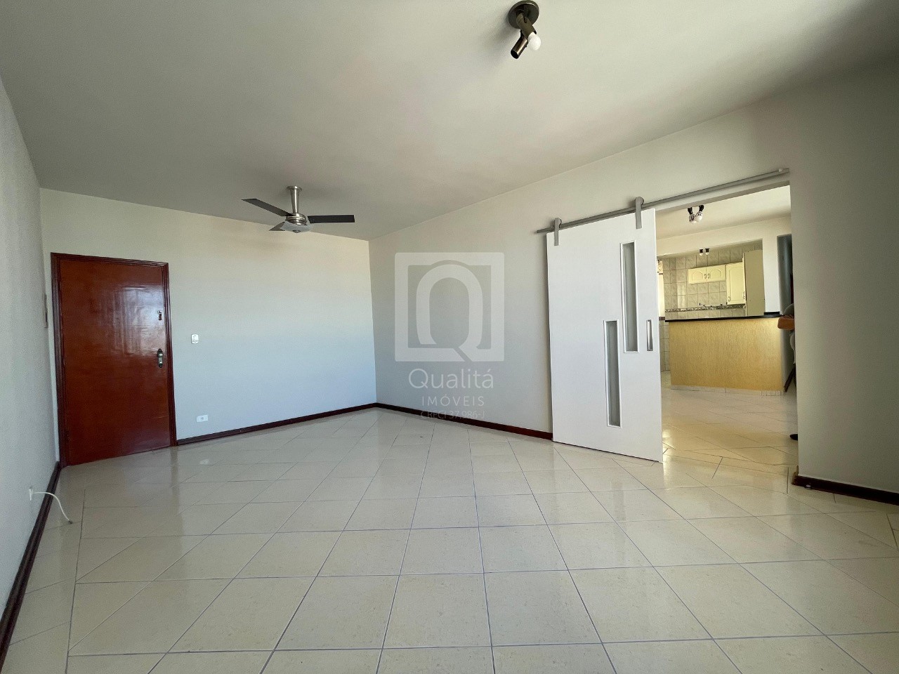 Apartamento à venda com 3 quartos, 116m² - Foto 4