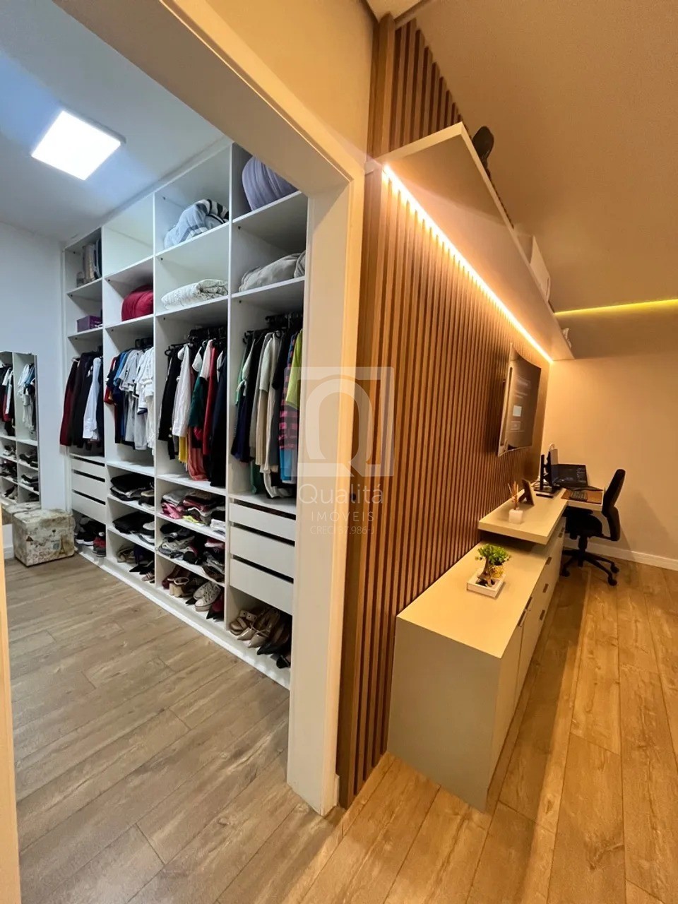 Casa de Condomínio à venda com 3 quartos, 250m² - Foto 12