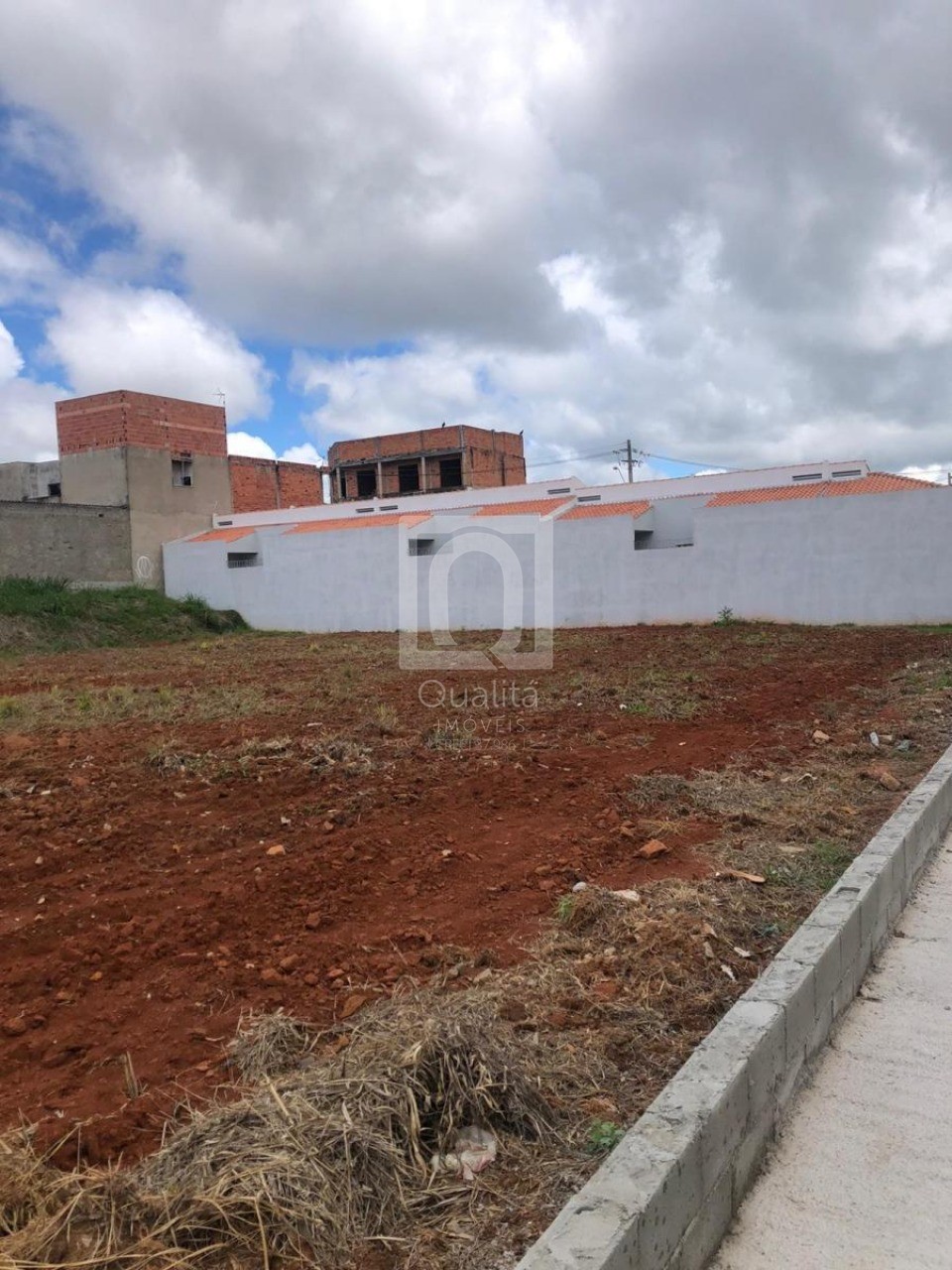 Loteamento e Condomínio - Foto 1