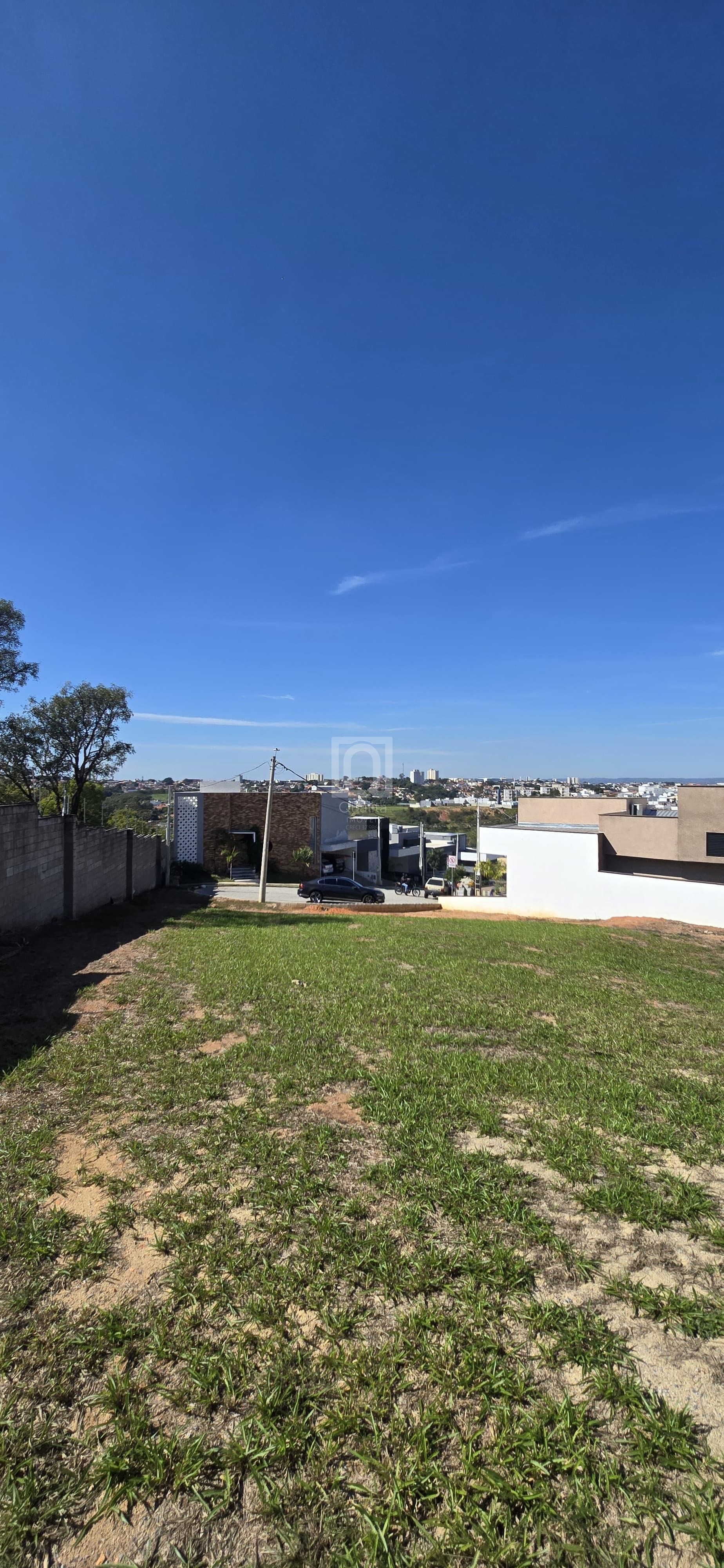 Terreno à venda, 401m² - Foto 1