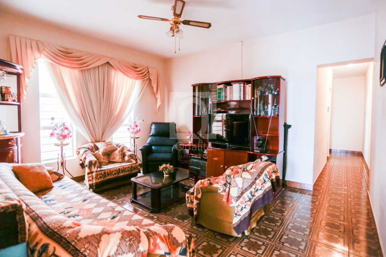 Sobrado à venda com 2 quartos, 206m² - Foto 1