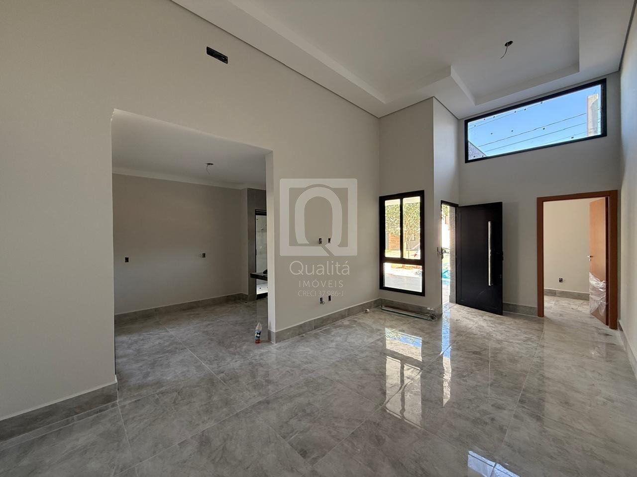 Casa de Condomínio à venda com 3 quartos, 200m² - Foto 1