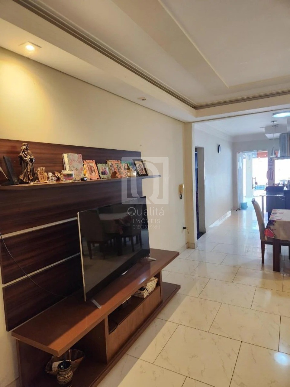 Casa à venda com 3 quartos, 216m² - Foto 3