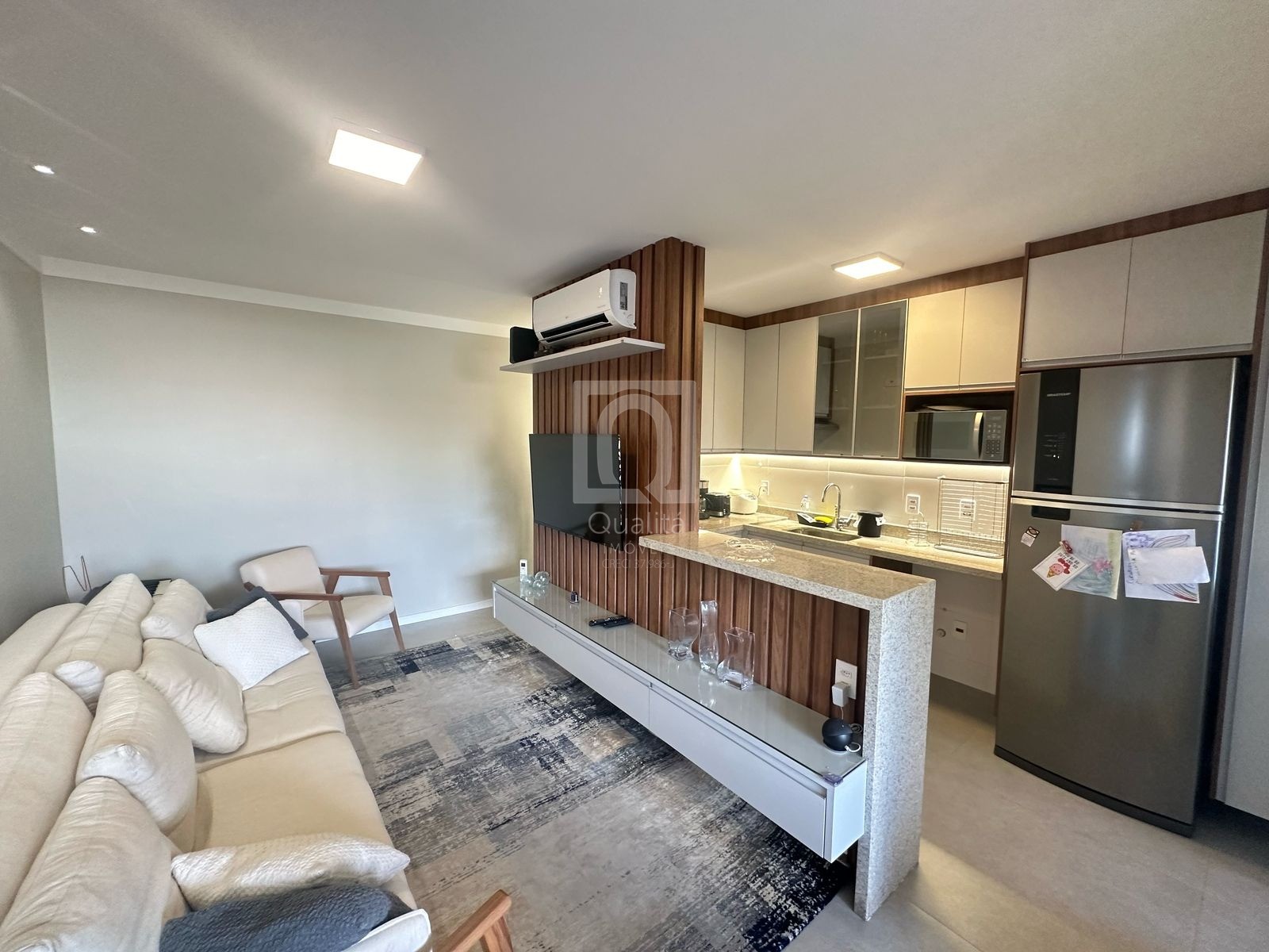 Apartamento à venda com 3 quartos, 85m² - Foto 1