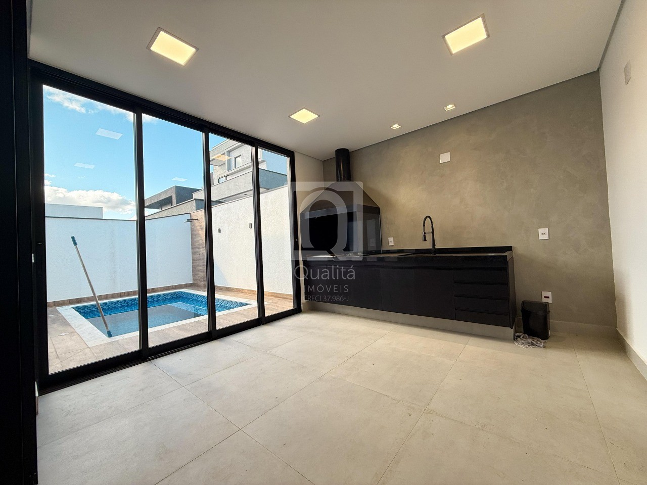 Casa de Condomínio à venda com 3 quartos, 300m² - Foto 6
