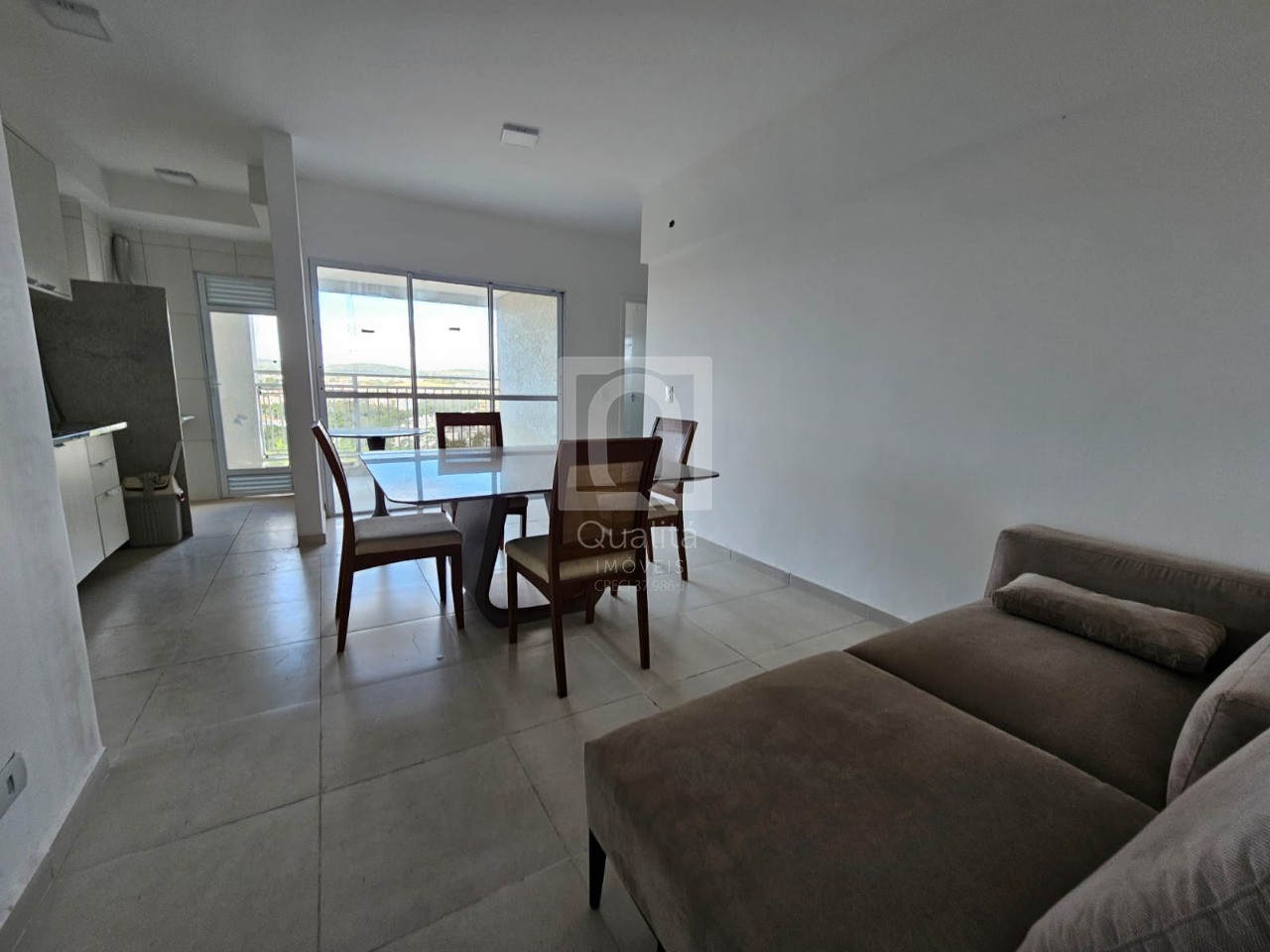 Apartamento à venda com 2 quartos, 63m² - Foto 1
