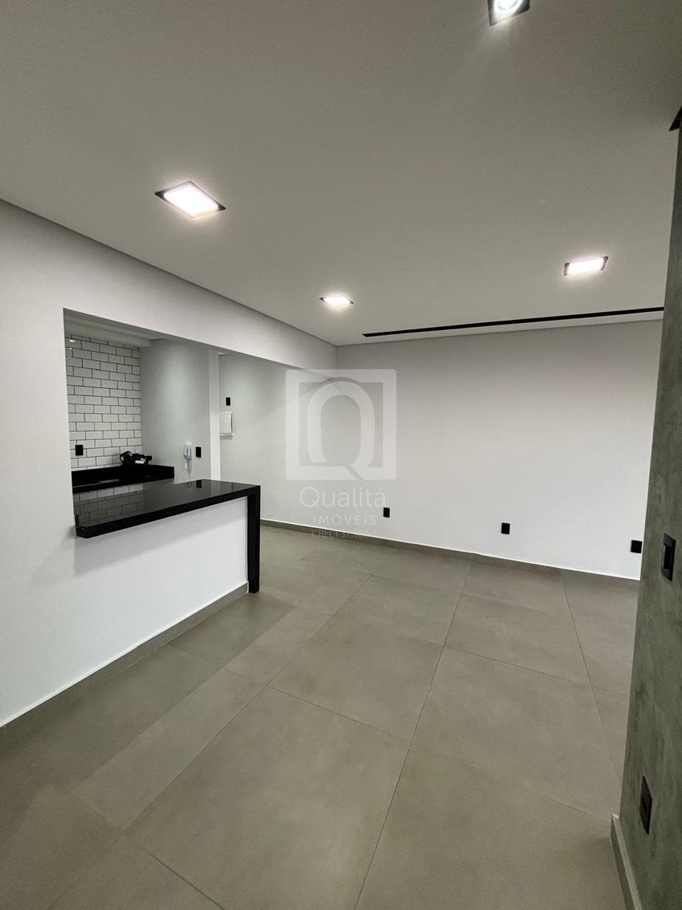 Apartamento à venda com 2 quartos, 71m² - Foto 2