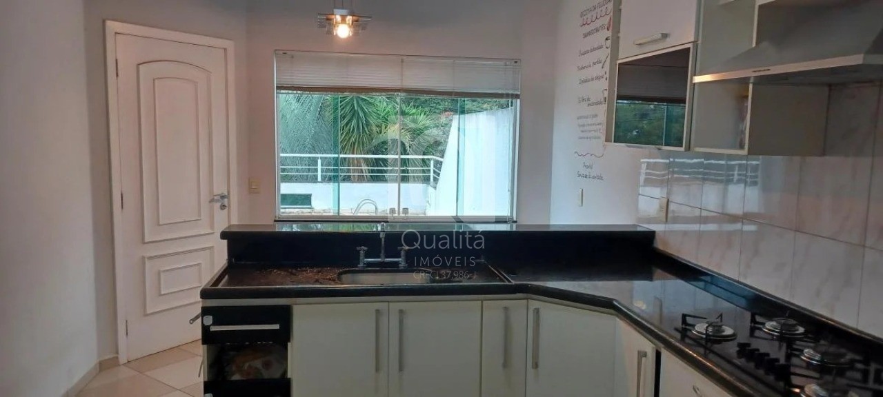 Casa de Condomínio à venda com 4 quartos, 330m² - Foto 5