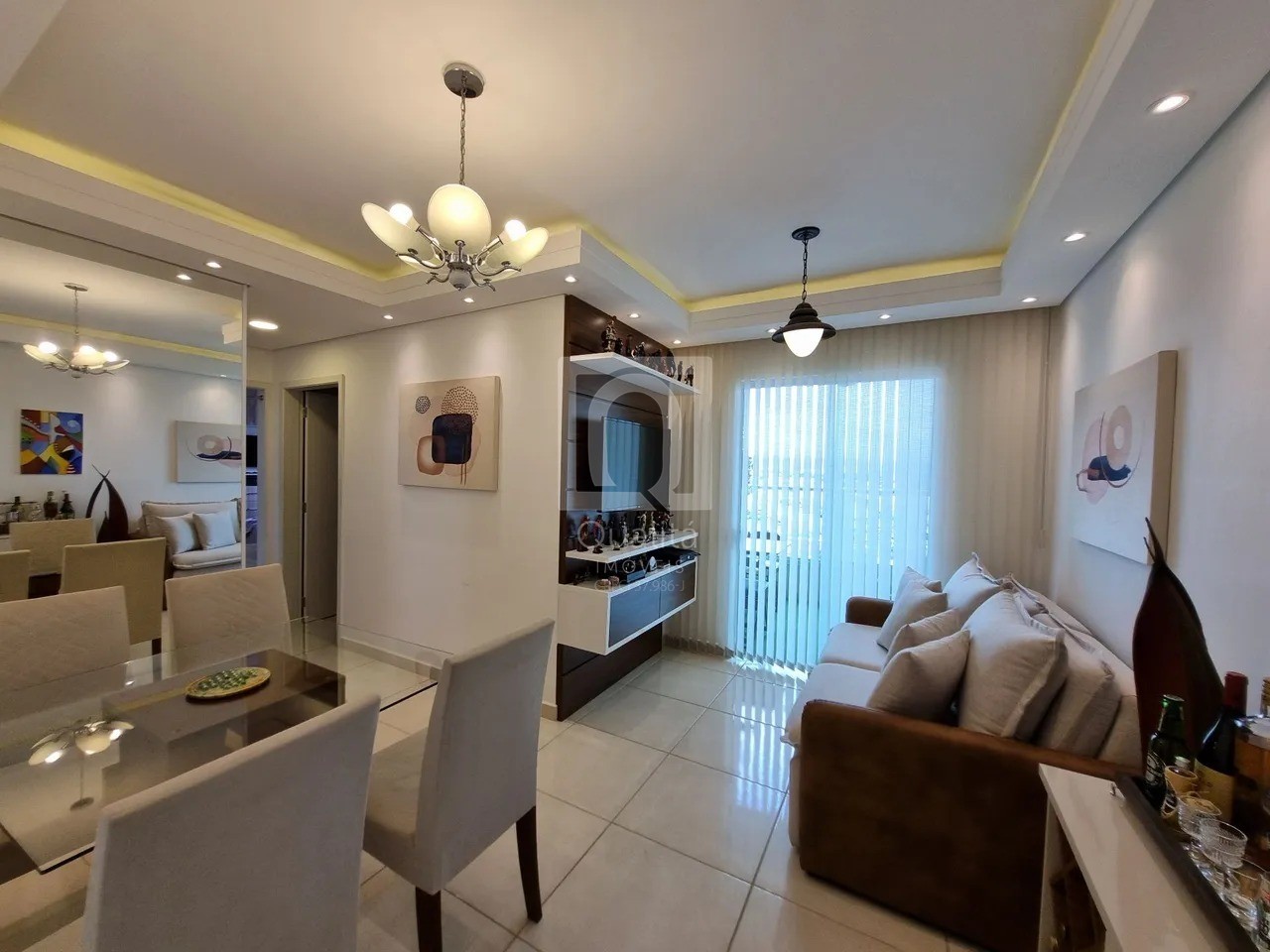 Apartamento à venda com 2 quartos, 65m² - Foto 1