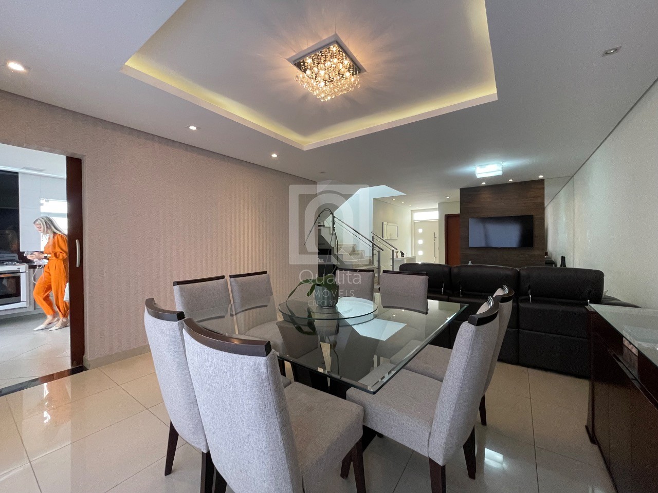 Casa de Condomínio à venda com 3 quartos, 248m² - Foto 1