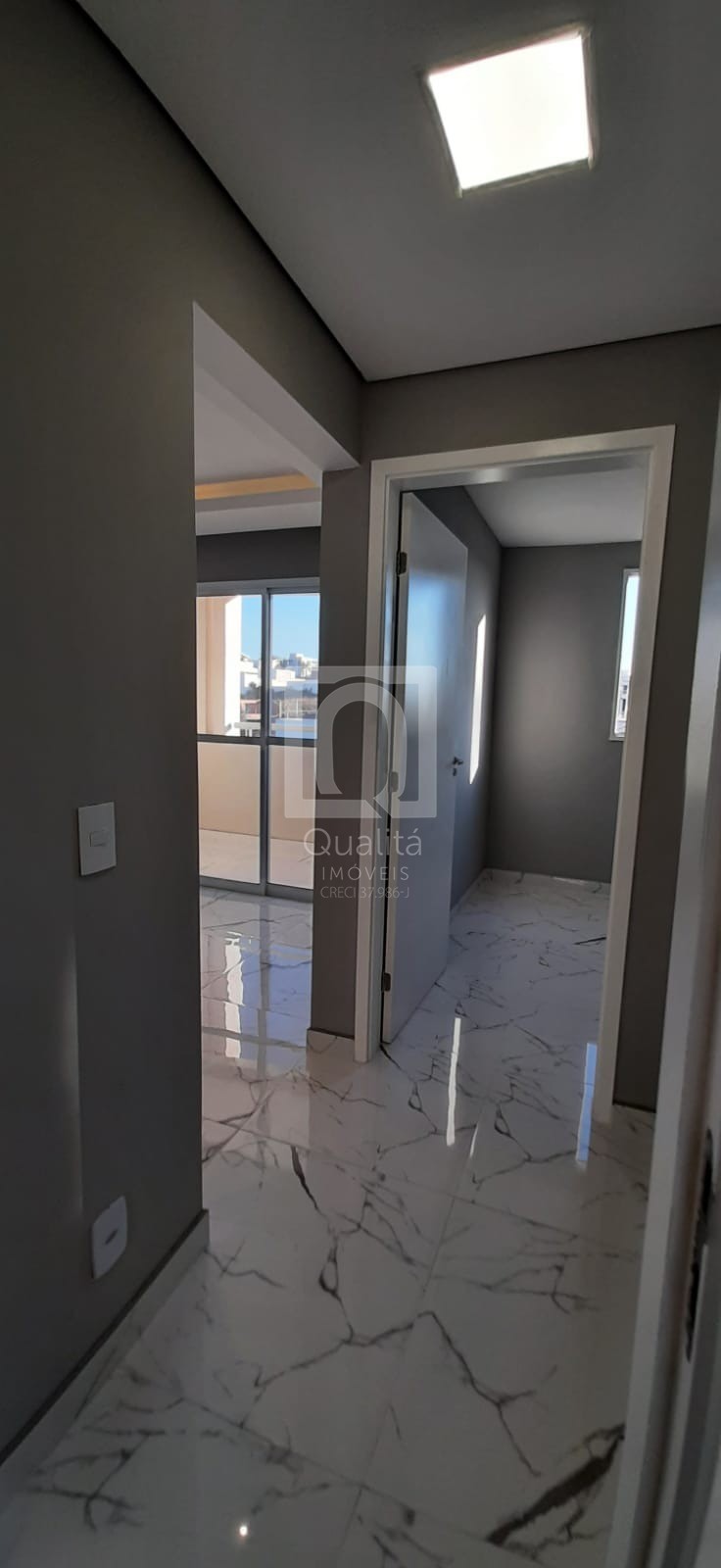 Apartamento à venda com 2 quartos, 52m² - Foto 2