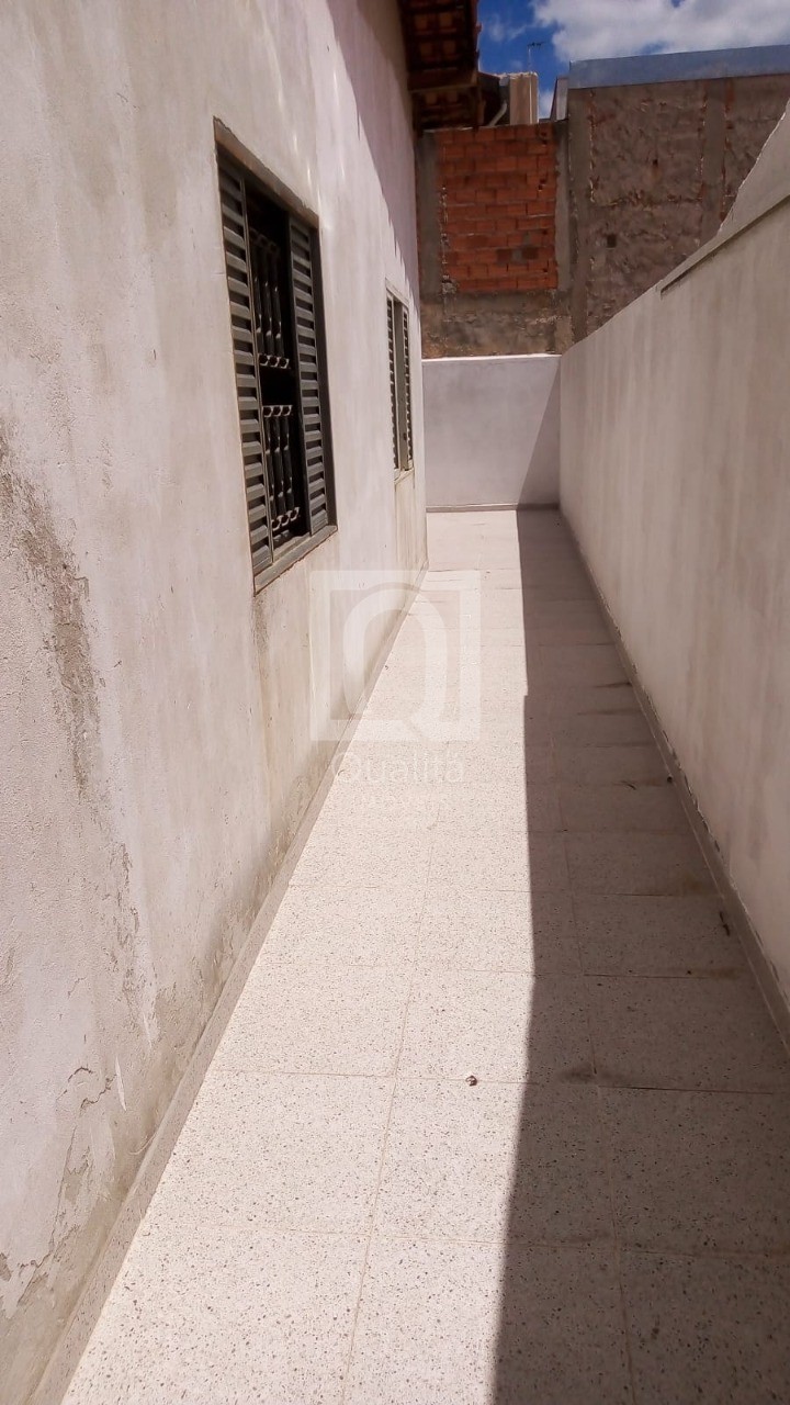Casa à venda com 2 quartos, 125m² - Foto 9