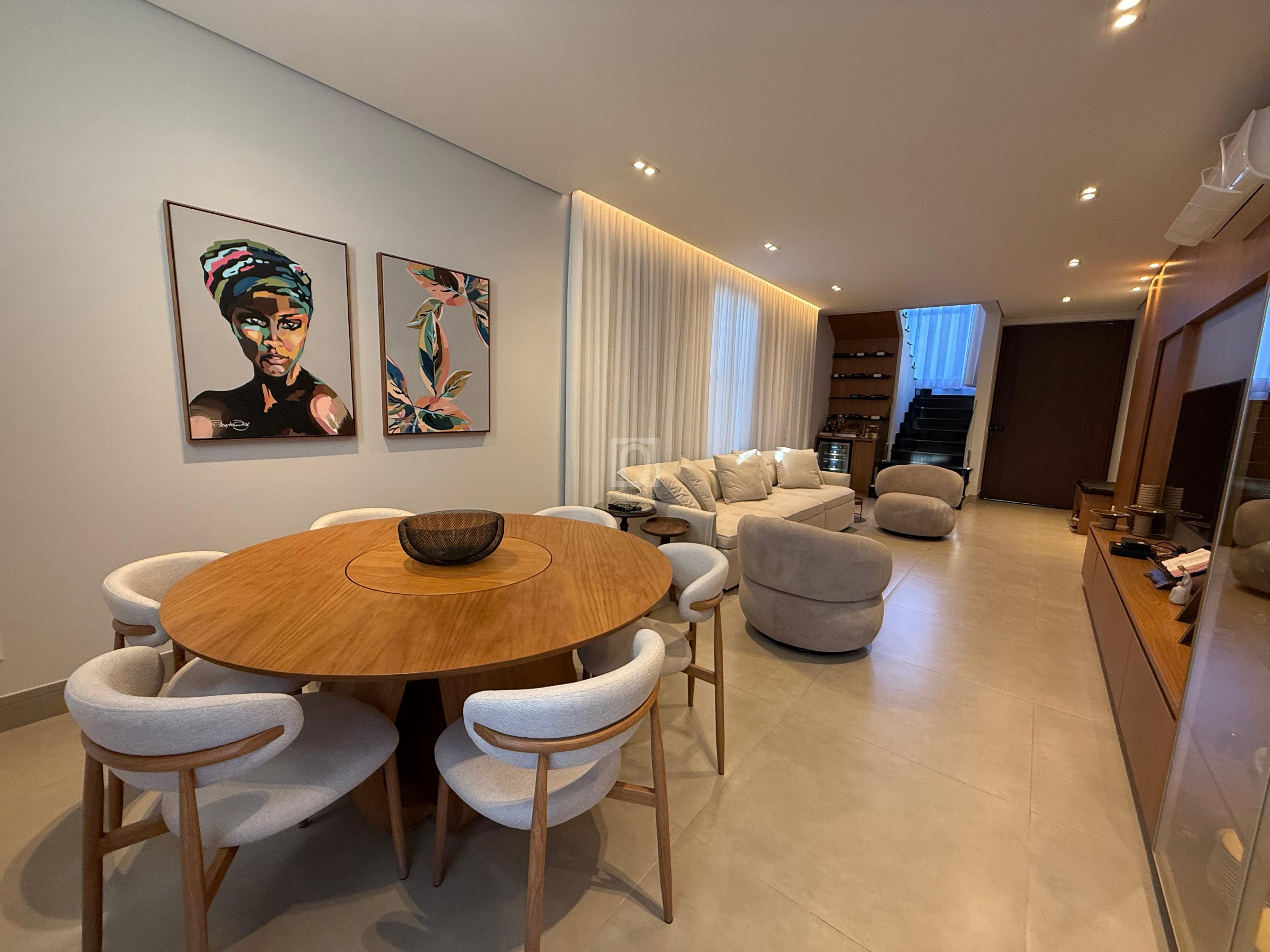 Casa de Condomínio à venda com 5 quartos, 300m² - Foto 1