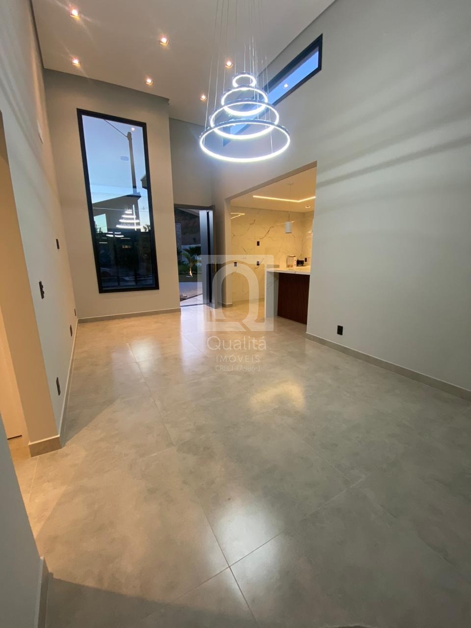 Casa de Condomínio à venda com 3 quartos, 318m² - Foto 1