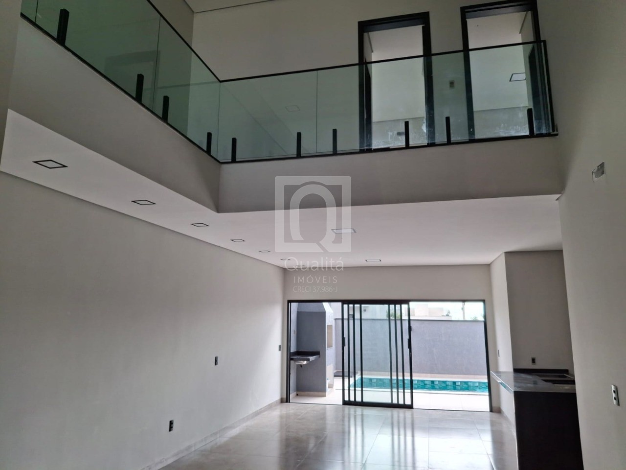 Casa de Condomínio à venda com 4 quartos, 200m² - Foto 3
