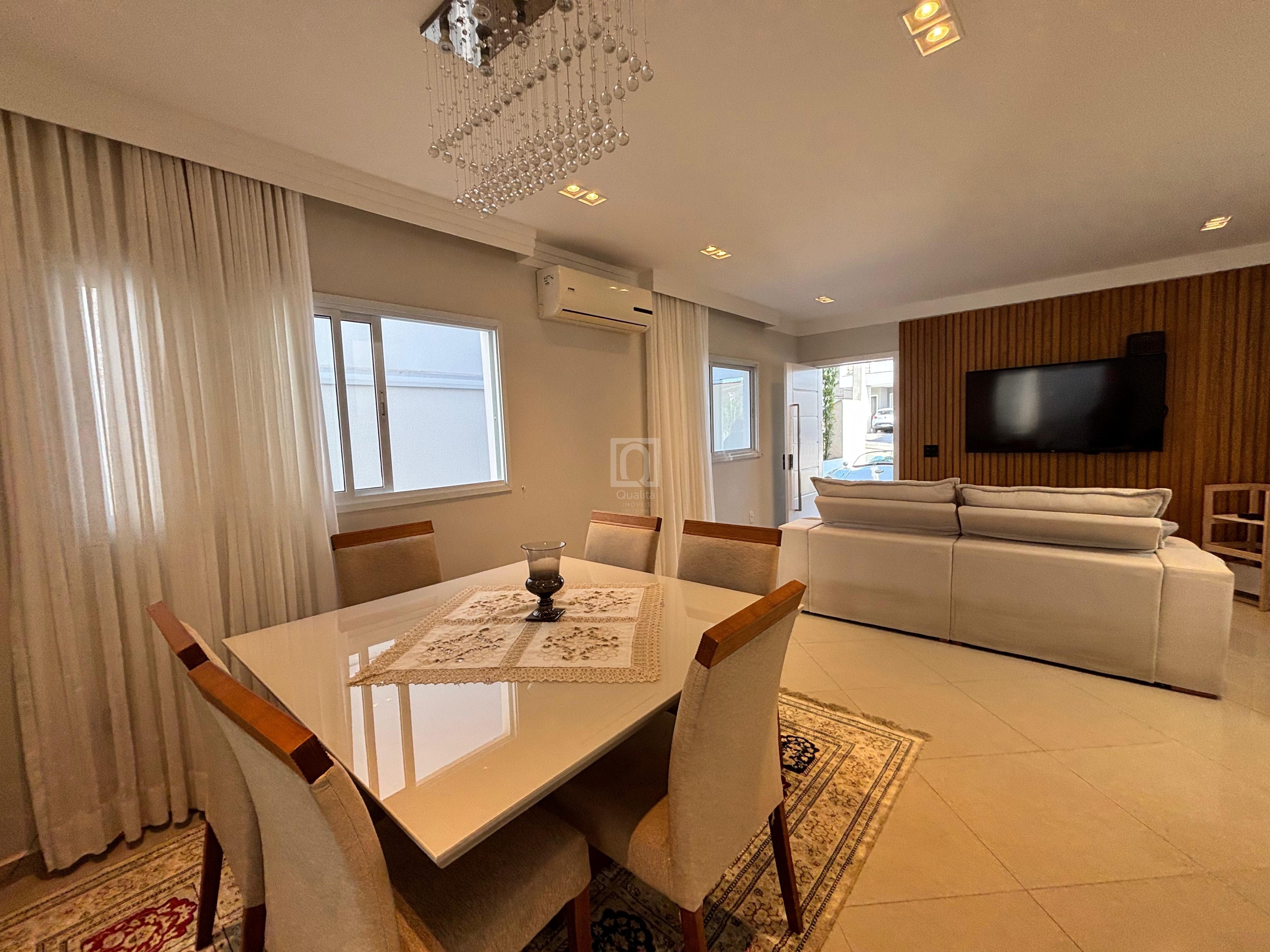 Casa de Condomínio à venda com 3 quartos, 200m² - Foto 2