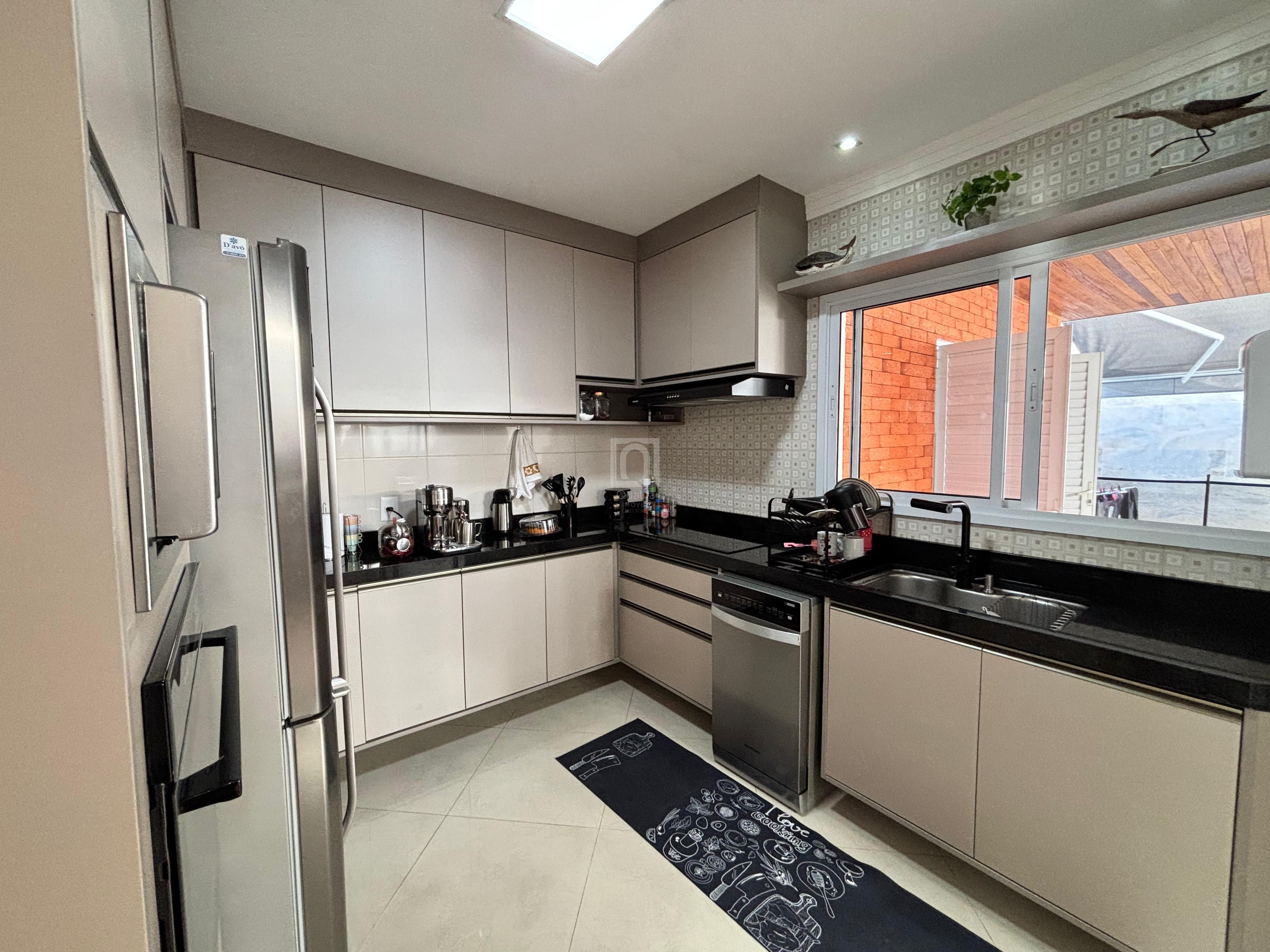 Casa de Condomínio à venda com 3 quartos, 200m² - Foto 4