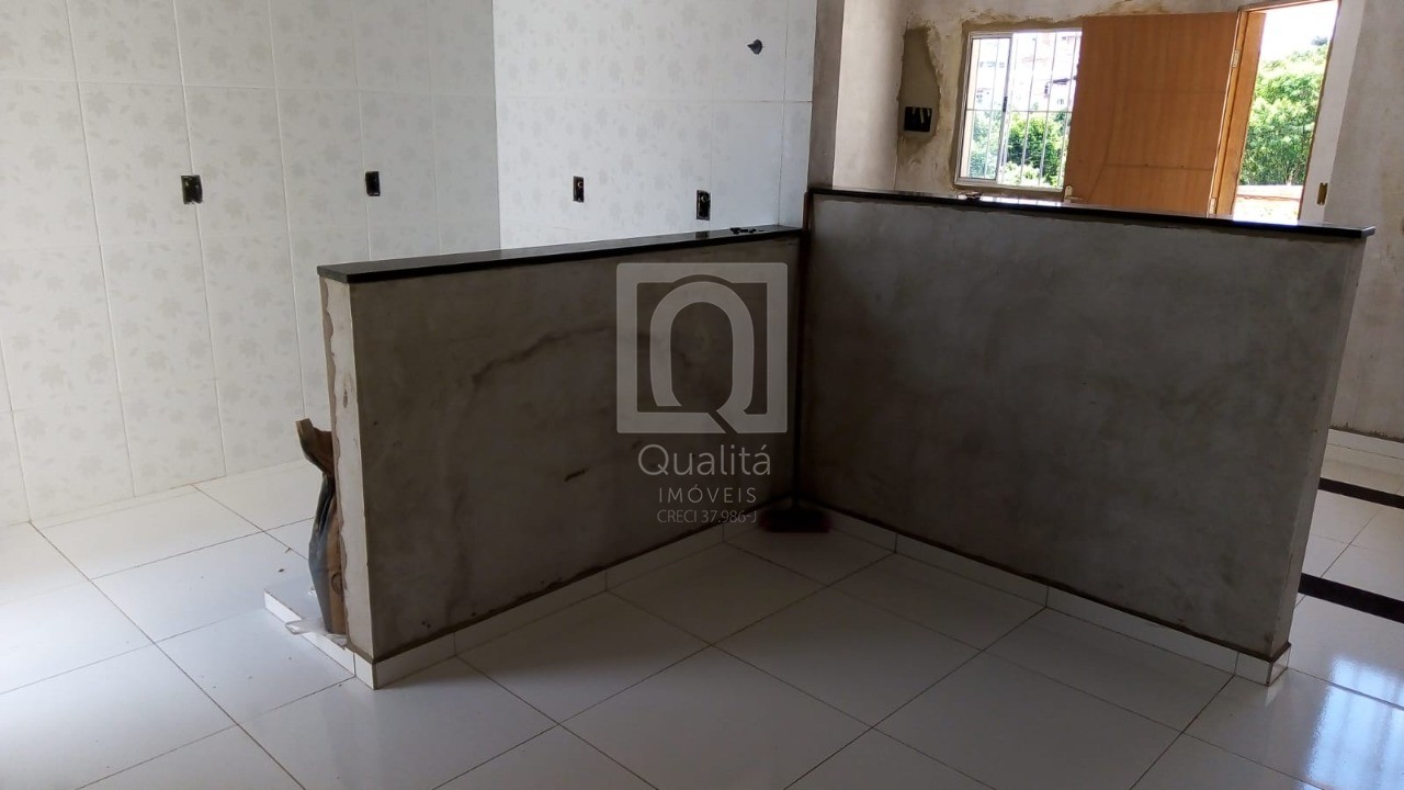 Casa à venda com 2 quartos, 125m² - Foto 3