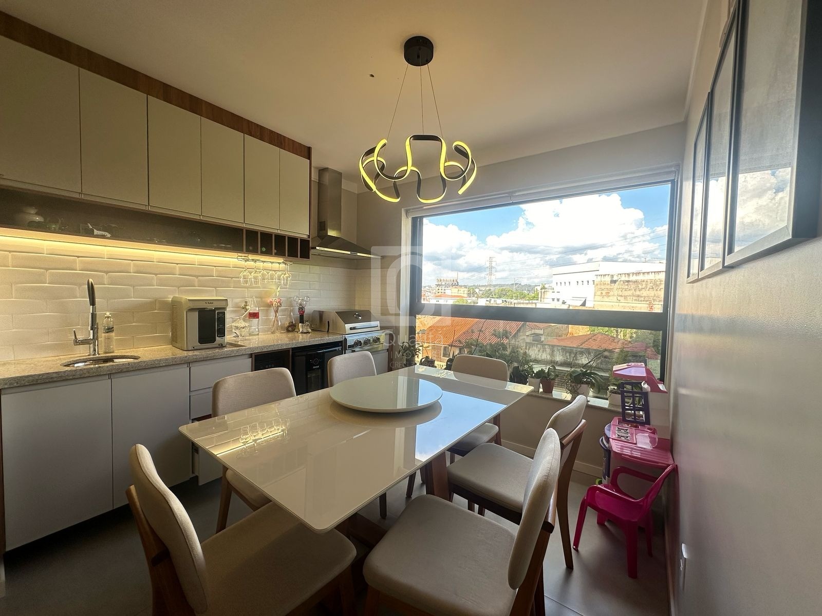 Apartamento à venda com 3 quartos, 85m² - Foto 3