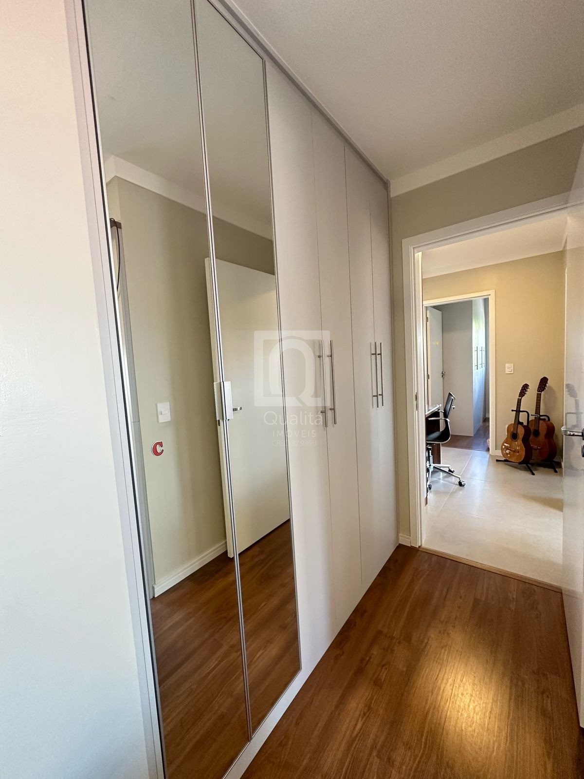 Apartamento à venda com 3 quartos, 85m² - Foto 4
