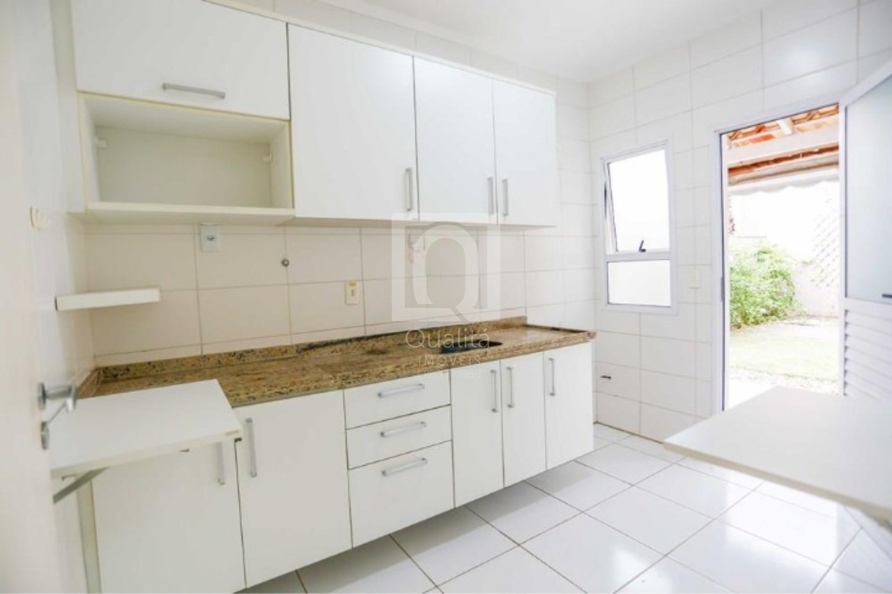 Casa de Condomínio à venda com 3 quartos, 309m² - Foto 4