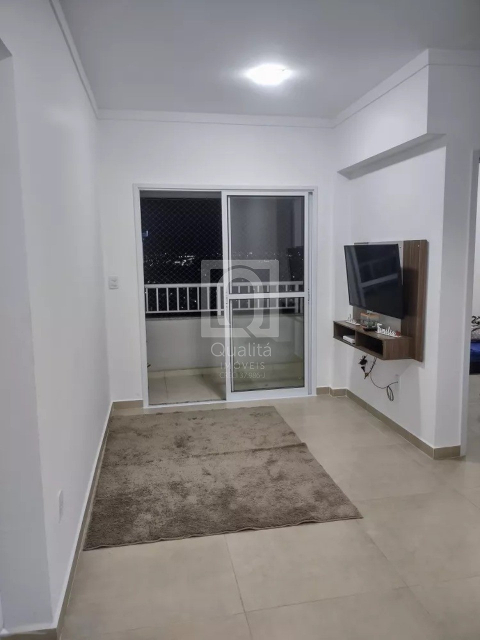 Apartamento à venda com 2 quartos, 45m² - Foto 1