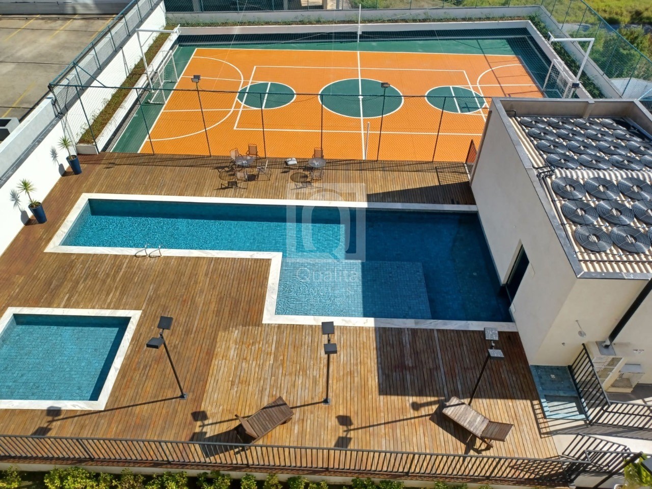 Apartamento à venda com 2 quartos, 71m² - Foto 2