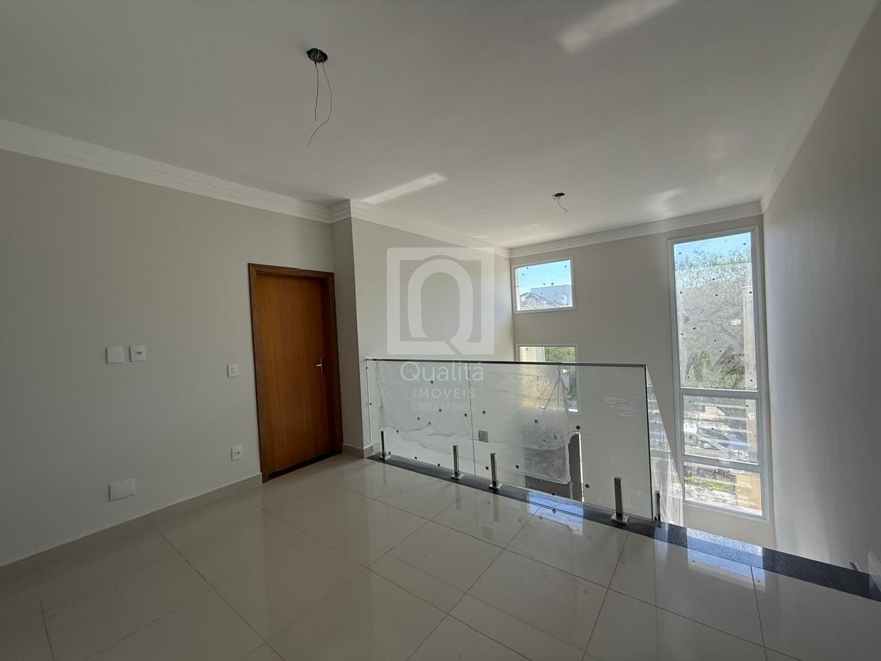 Casa de Condomínio para alugar com 3 quartos, 300m² - Foto 3