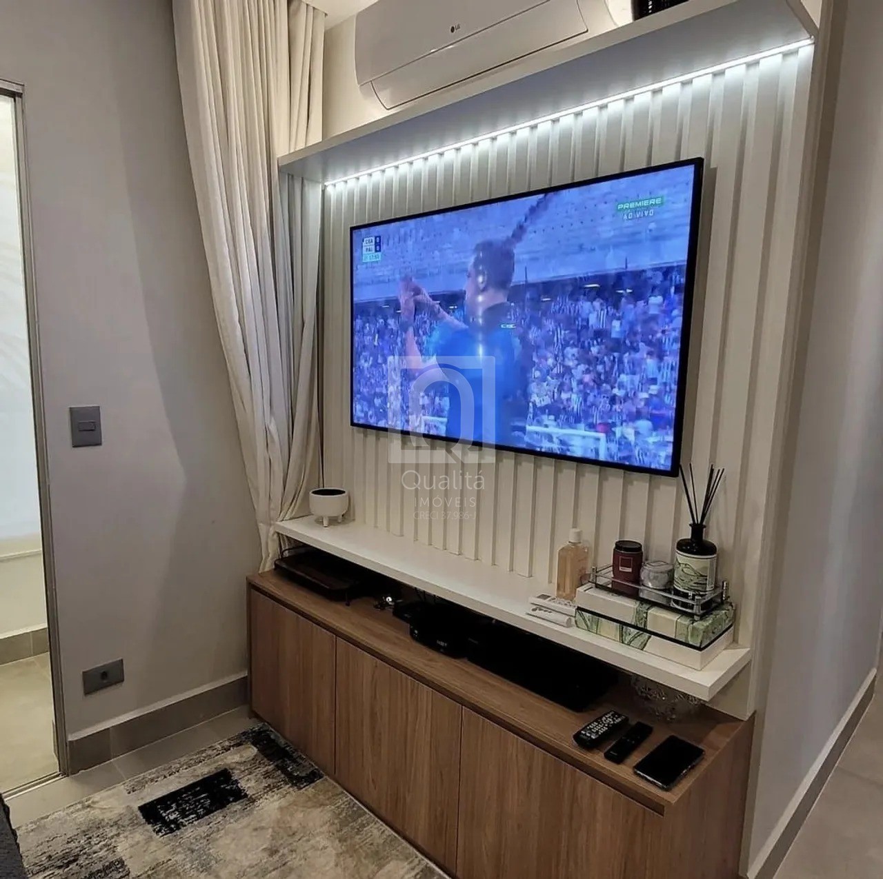 Apartamento à venda com 3 quartos, 67m² - Foto 2