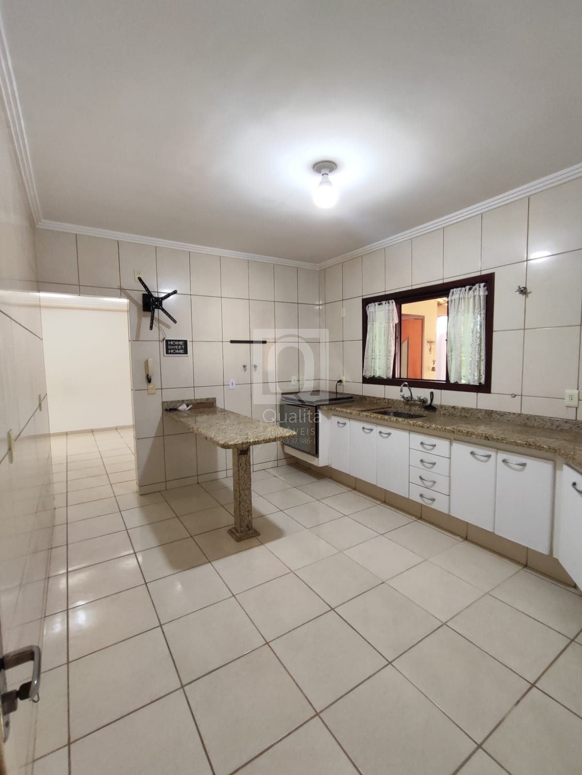Casa à venda com 3 quartos, 219m² - Foto 5