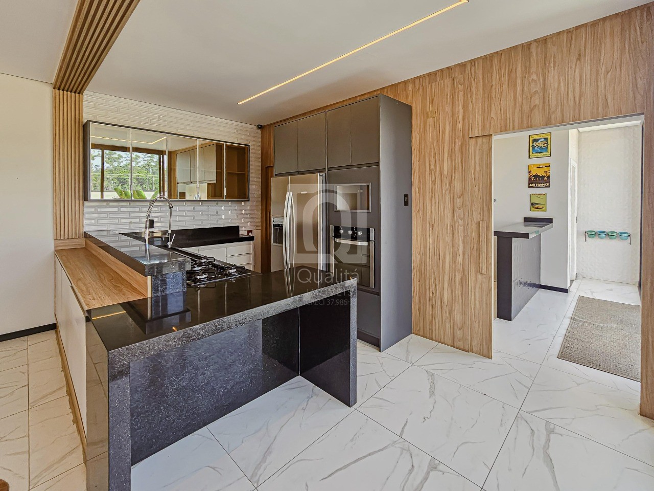 Casa de Condomínio à venda com 3 quartos, 226m² - Foto 9