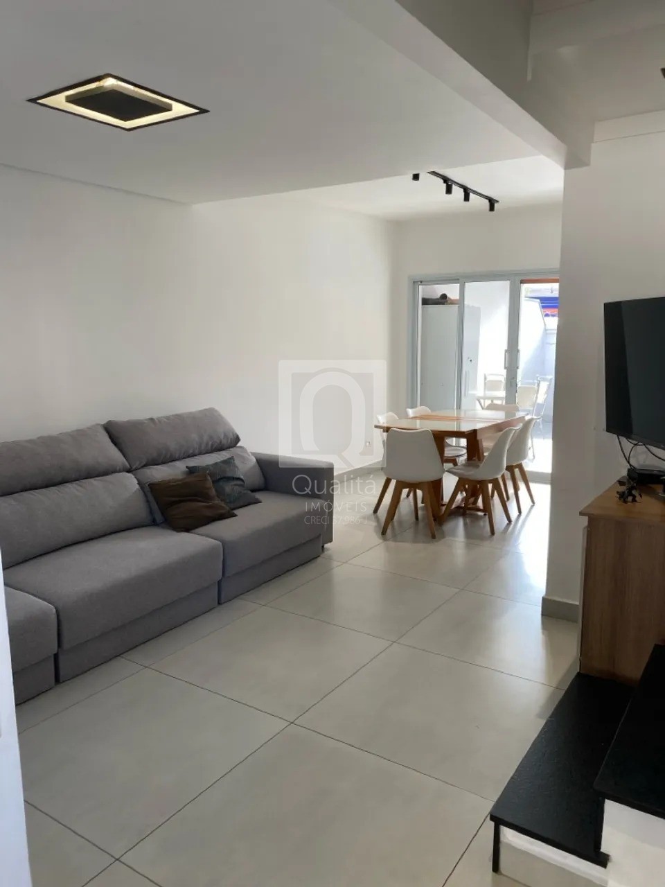 Casa de Condomínio à venda com 3 quartos, 120m² - Foto 1