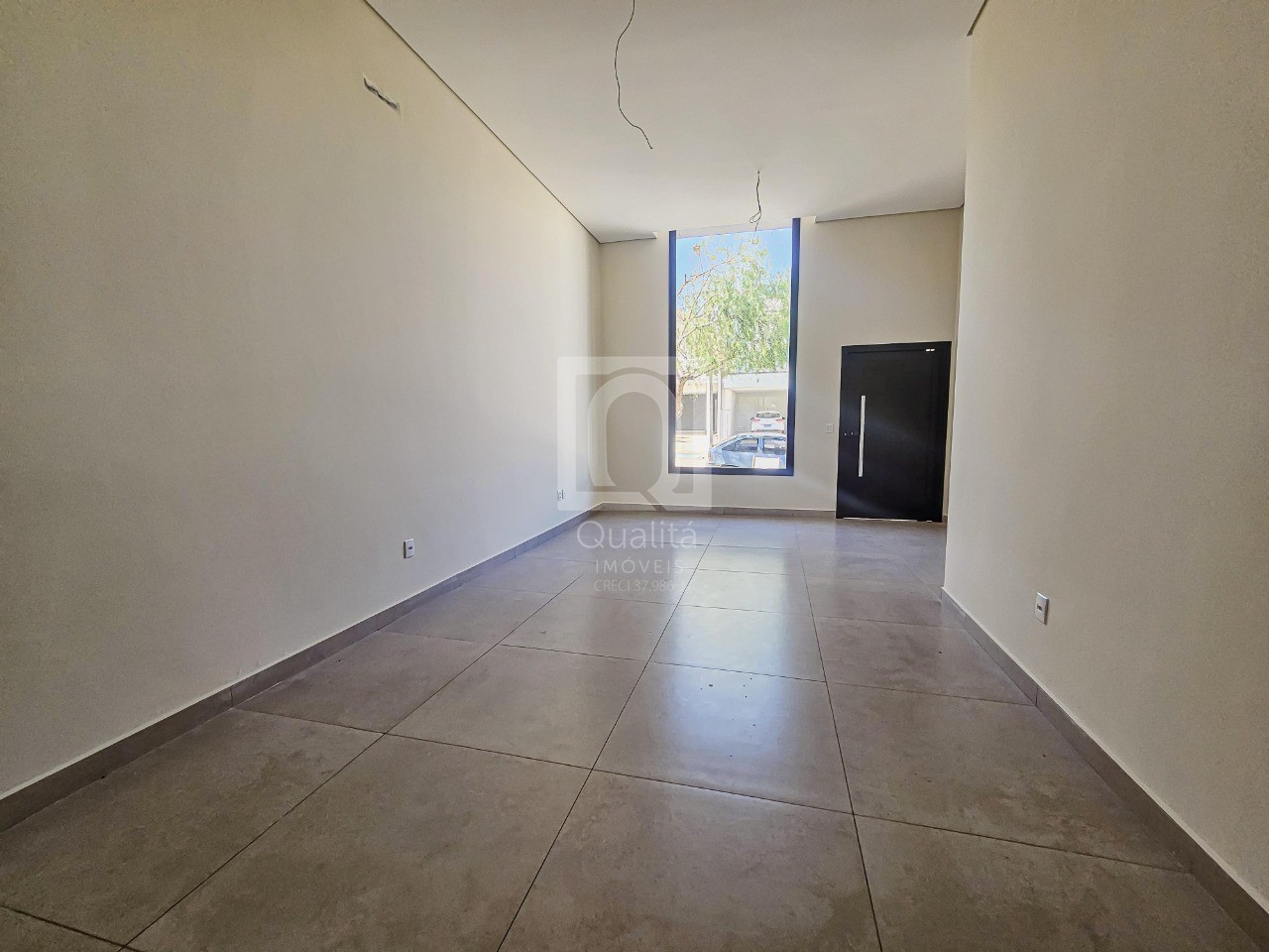 Casa de Condomínio à venda com 3 quartos, 250m² - Foto 1