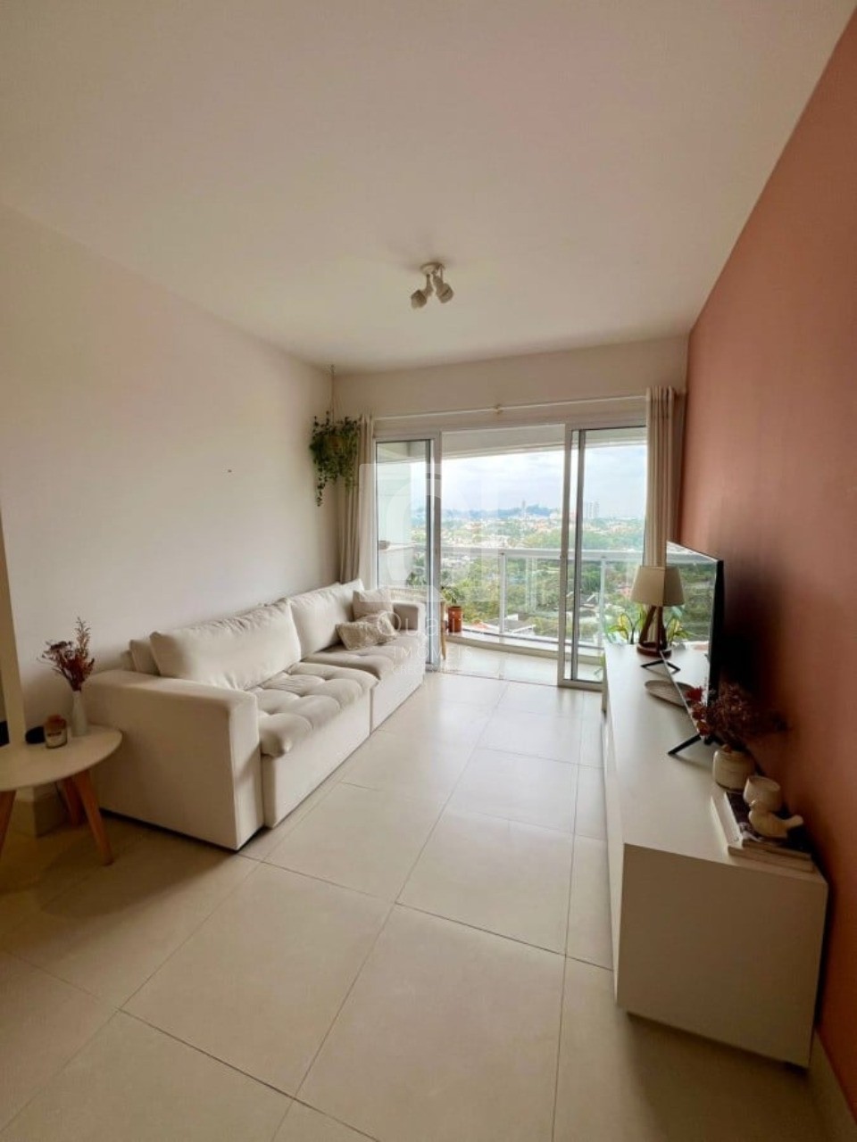 Apartamento à venda com 1 quarto, 50m² - Foto 2