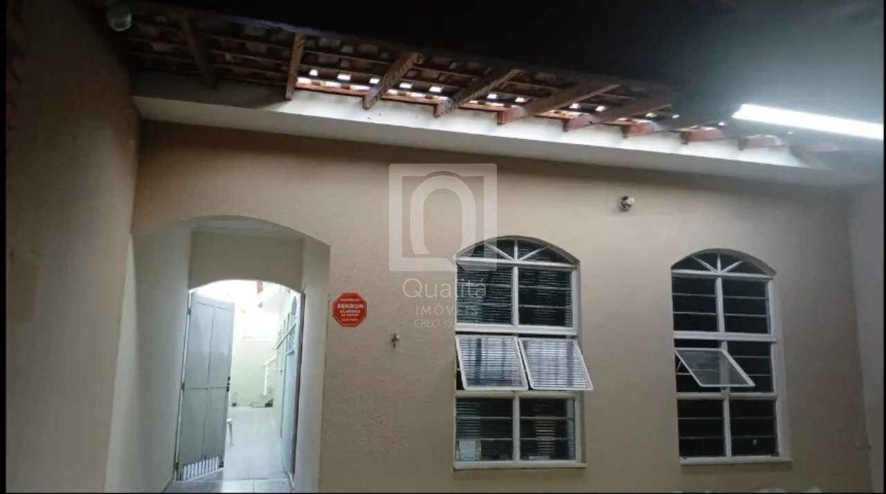 Casa à venda com 2 quartos, 150m² - Foto 3