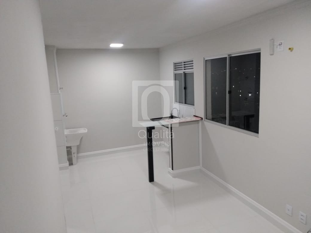 Apartamento à venda com 2 quartos, 44m² - Foto 3