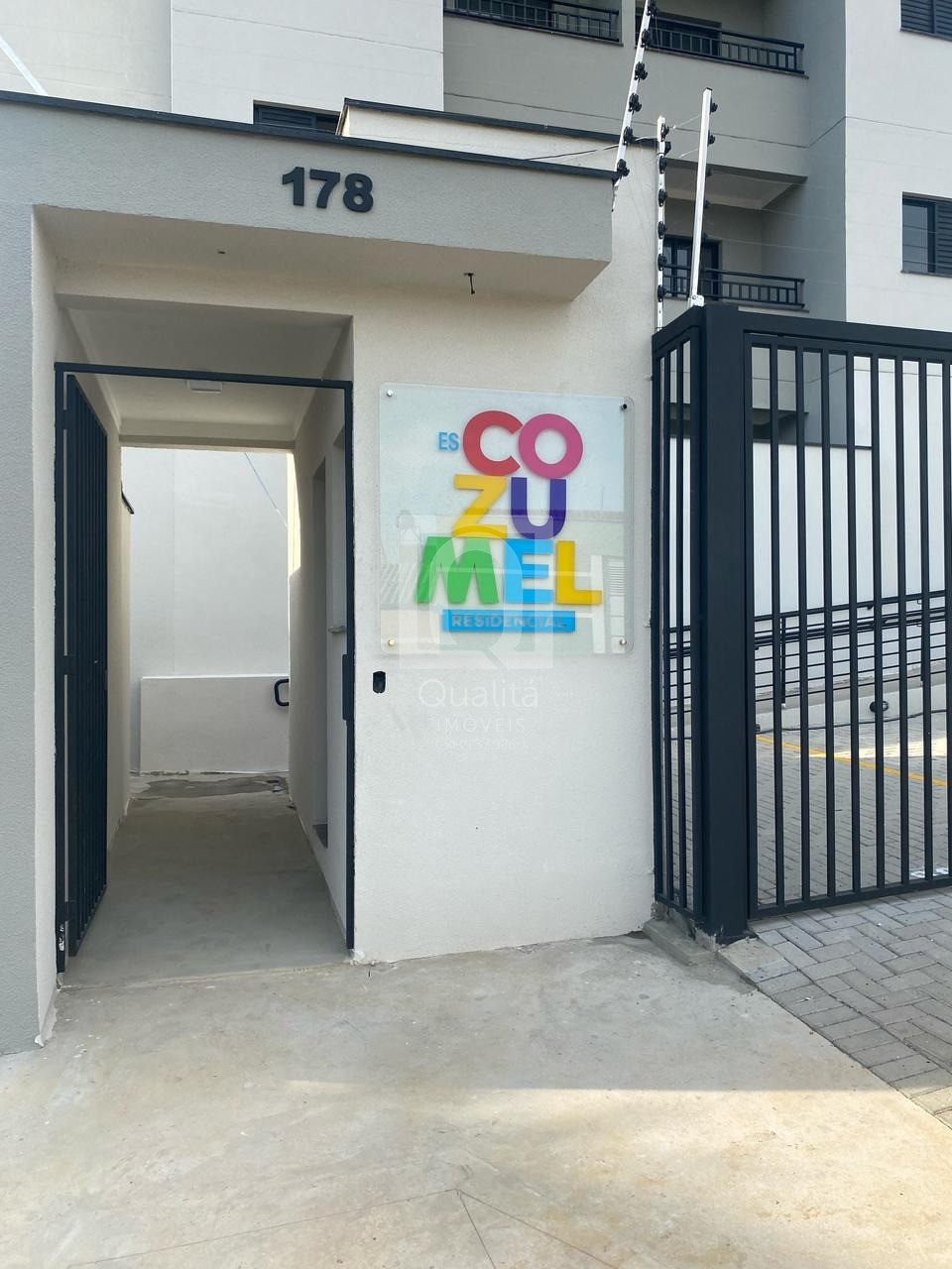 Apartamento à venda com 2 quartos, 45m² - Foto 22