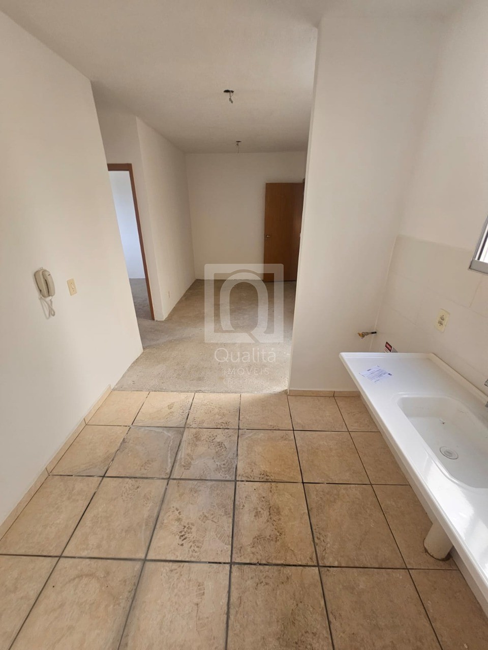 Apartamento à venda com 2 quartos, 43m² - Foto 2