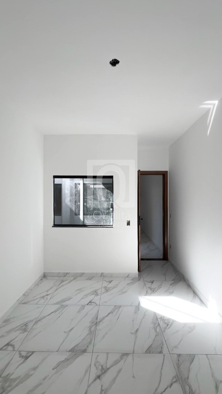 Casa à venda com 2 quartos, 47m² - Foto 7