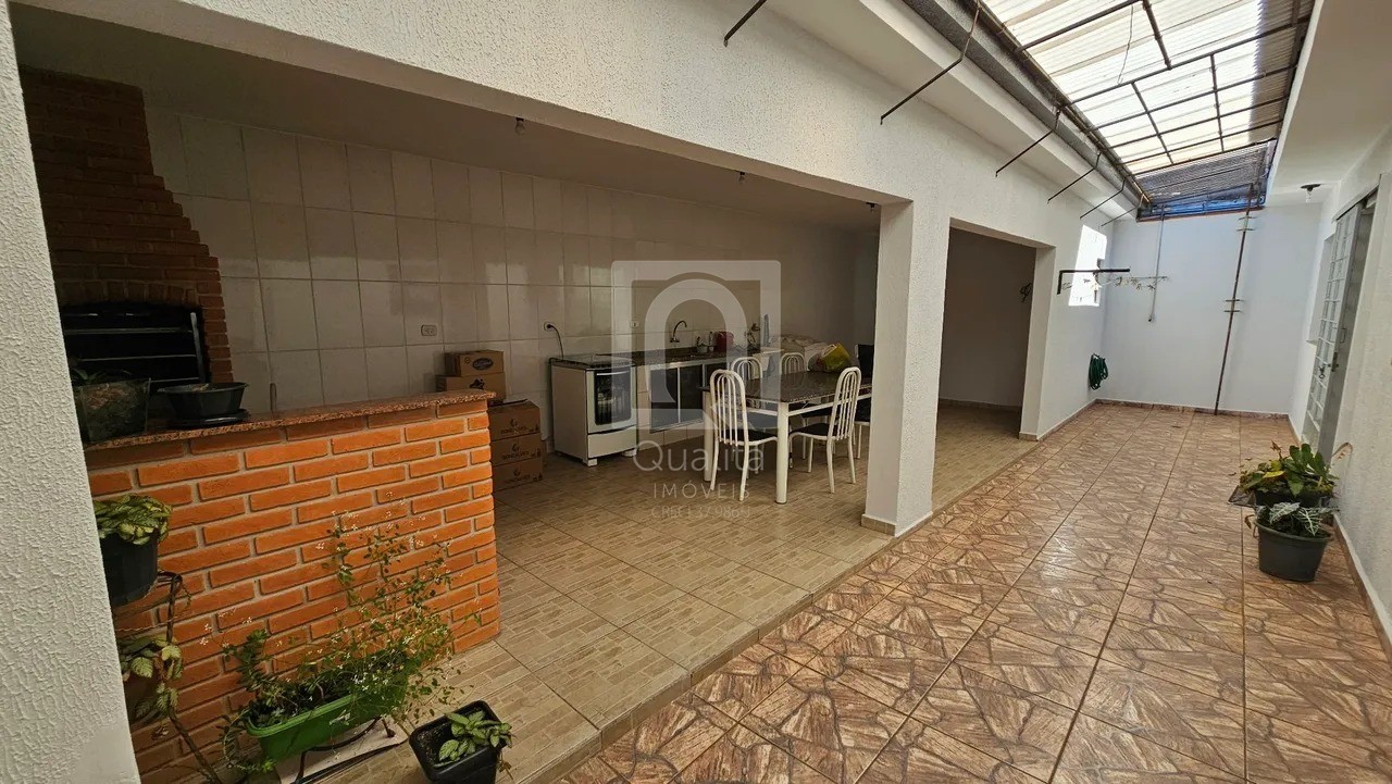 Casa à venda com 2 quartos, 200m² - Foto 8